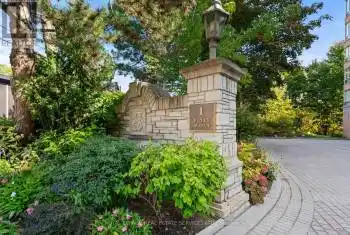 1 Ripley Avenue Unit# 306, Toronto (High Park-Swansea), Ontario M6S4Z6, 3 Bedrooms Bedrooms, ,3 BathroomsBathrooms,Condo,For Sale,Ripley,W9417078