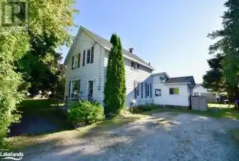 37 CHATHAM Street, Penetanguishene, Ontario L9M1C1, 4 Bedrooms Bedrooms, ,2 BathroomsBathrooms,All Houses,For Sale,CHATHAM,40639309