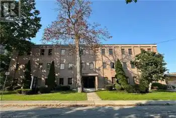 4701 SAINT CLAIR Avenue Unit# 302, Niagara Falls (210 - Downtown), Ontario L2E3S9, ,Commercial,For Rent,SAINT CLAIR,X9420165