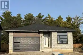 33 CASH Crescent, Ingersoll, Ontario N5C0E2, 4 Bedrooms Bedrooms, ,3 BathroomsBathrooms,All Houses,For Sale,CASH,40665419