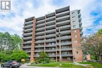 15 Elizabeth Street Unit# 804, Mississauga (Port Credit), Ontario L5G2Z3, 3 Bedrooms Bedrooms, ,2 BathroomsBathrooms,Condo,For Rent,Elizabeth,W9419718