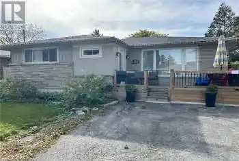 381 MOHAWK Road, Hamilton, Ontario L9C1W5, 3 Bedrooms Bedrooms, ,1 BathroomBathrooms,All Houses,For Rent,MOHAWK,40663792