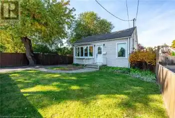 11 HOLLY Avenue, Hamilton, Ontario L8H3M6, 2 Bedrooms Bedrooms, ,1 BathroomBathrooms,All Houses,For Sale,HOLLY,40668332