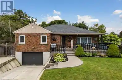 18 IRVING Place Hamilton Ontario L8T3R3