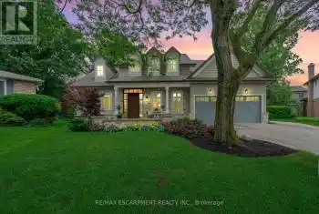 257 Surrey Drive, Oakville (Bronte West), Ontario L6L3T6, 5 Bedrooms Bedrooms, ,5 BathroomsBathrooms,All Houses,For Sale,Surrey,W9510253