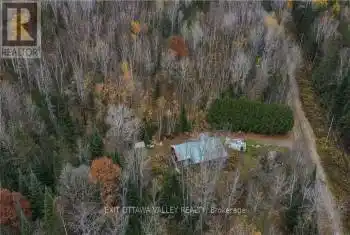 129 MULLEN Road, Madawaska Valley (570 - Madawaska Valley), Ontario K0J1L0, 2 Bedrooms Bedrooms, ,1 BathroomBathrooms,All Houses,For Sale,Mullen Road,MULLEN,X9524019