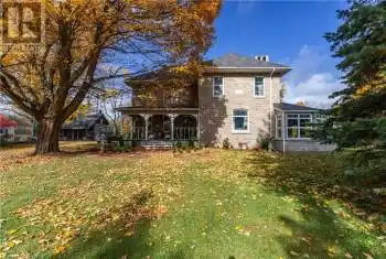 382105 CONCESSION ROAD 17, Georgian Bluffs, Ontario N0H2T0, 4 Bedrooms Bedrooms, ,3 BathroomsBathrooms,Commercial,For Sale,CONCESSION ROAD 17,40667688