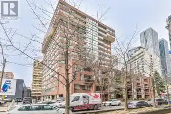 15 Mcmurrich Street Unit# 1502, Toronto (Annex), Ontario M5R3M6, 3 Bedrooms Bedrooms, ,2 BathroomsBathrooms,Condo,For Sale,Mcmurrich,C9511932