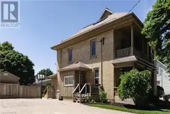 33 GOSHEN Street, Zurich, Ontario N0M2T0, 5 Bedrooms Bedrooms, ,2 BathroomsBathrooms,All Houses,For Sale,GOSHEN,40669120