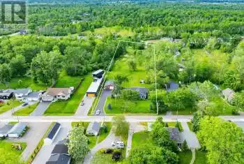 880 Edgemere Road, Fort Erie, Ontario L2A1A8, 3 Bedrooms Bedrooms, ,2 BathroomsBathrooms,All Houses,For Sale,Edgemere,X9512716