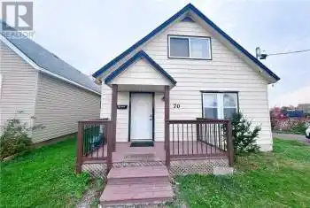 70 COURTWRIGHT Street Unit# Front, Fort Erie (332 - Central), Ontario L2A2R7, 1 Bedroom Bedrooms, ,1 BathroomBathrooms,All Houses,For Rent,COURTWRIGHT,X9767672