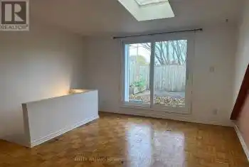 129 Munro Street Unit# Upper, Toronto (South Riverdale), Ontario M4M2B8, 3 Bedrooms Bedrooms, ,1 BathroomBathrooms,All Houses,For Rent,Munro,E9514871