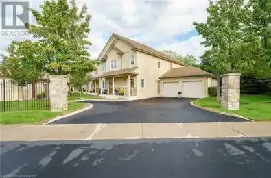 61 CLOVERLEAF Drive Unit# 2 Ancaster Ontario L9K1S2