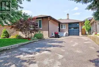 32 Del Ria Drive, Toronto (Maple Leaf), Ontario M6L1M1, 6 Bedrooms Bedrooms, ,2 BathroomsBathrooms,All Houses,For Sale,Del Ria,W9768656