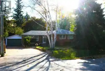 2470 Meadowood Crescent, Oakville (Bronte East), Ontario L6L1V6, 3 Bedrooms Bedrooms, ,2 BathroomsBathrooms,All Houses,For Sale,Meadowood,W9769937