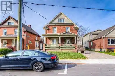 22 EZRA Avenue Waterloo Ontario N2L3B1