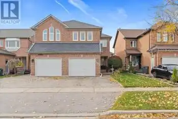 6903 Bansbridge Cres, Mississauga, Ontario L5N 6T1, 3 Bedrooms Bedrooms, 7 Rooms Rooms,3 BathroomsBathrooms,All Houses,Sold,Bansbridge,W9770412