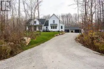 150 SPENCER Avenue, Georgian Bluffs, Ontario N0H2K0, 6 Bedrooms Bedrooms, ,4 BathroomsBathrooms,All Houses,For Sale,SPENCER,40670487