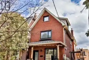 721 Gladstone Avenue Unit# 3, Toronto (Dovercourt-Wallace Emerson-Junction), Ontario M6H3J5, 3 Bedrooms Bedrooms, ,1 BathroomBathrooms,All Houses,For Rent,Gladstone,W9865651