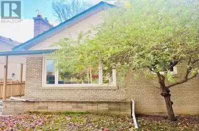 9 Sanderson Road Toronto (Thistletown-Beaumonde Heights) Ontario M9V1C