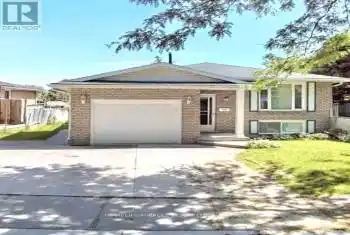 7760 Cavendish Dr, Niagara Falls, Ontario L2H 2T8, 3 Bedrooms Bedrooms, 6 Rooms Rooms,1 BathroomBathrooms,Condo,Rented,Cavendish,X10407042