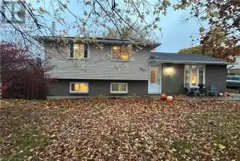 818 WALSH Street, Kincardine, Ontario N2Z1P4, 4 Bedrooms Bedrooms, ,2 BathroomsBathrooms,All Houses,For Sale,WALSH,40673738