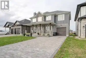 82 SUNVIEW Drive, Norwich, Ontario N0J1P0, 4 Bedrooms Bedrooms, ,4 BathroomsBathrooms,All Houses,For Sale,SUNVIEW,40674304