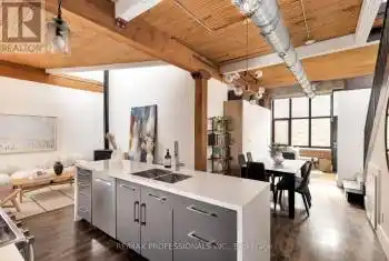 200 Clinton Street Unit# 4, Toronto (Palmerston-Little Italy), Ontario M6G2Y5, 2 Bedrooms Bedrooms, ,2 BathroomsBathrooms,All Houses,For Sale,Clinton,C10411523