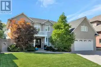 636 GREENRAVINE Drive, Ancaster, Ontario L9G3W2, 4 Bedrooms Bedrooms, ,4 BathroomsBathrooms,All Houses,For Sale,GREENRAVINE,40674435