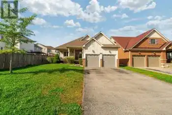 1025 Trail Valley Drive, Oshawa (Pinecrest), Ontario L1K2W3, 3 Bedrooms Bedrooms, ,3 BathroomsBathrooms,All Houses,For Sale,Trail Valley,E10411887