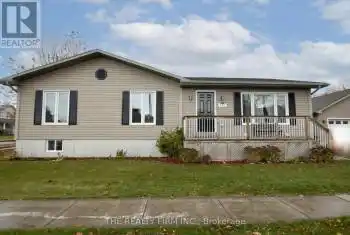 141 Cambridge Street, Goderich, Ontario N7A2Y5, 3 Bedrooms Bedrooms, ,2 BathroomsBathrooms,All Houses,For Sale,Cambridge,X10411899