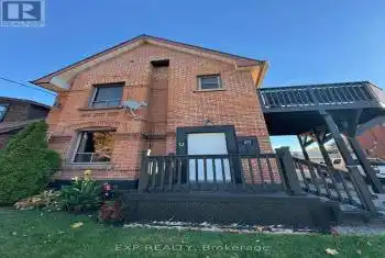 677 Durie Street Unit# 2, Toronto (Runnymede-Bloor West Village), Ontario M6S3H4, 2 Bedrooms Bedrooms, ,1 BathroomBathrooms,All Houses,For Rent,Durie,W10411953