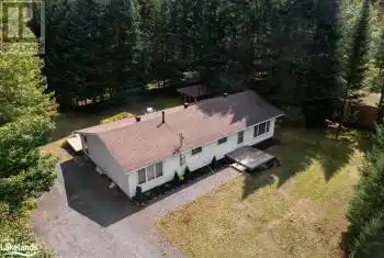 1098 LAWRENCE PIT Road, Muskoka Lakes, Ontario P0B1M0, 3 Bedrooms Bedrooms, ,1 BathroomBathrooms,All Houses,For Sale,LAWRENCE PIT,40674019