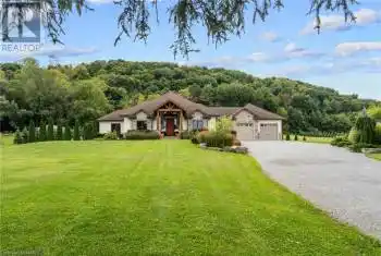 1559 YORK Road, Niagara-on-the-Lake (105 - St. Davids), Ontario L0S1P0, 4 Bedrooms Bedrooms, ,3 BathroomsBathrooms,All Houses,For Sale,YORK,X10413649