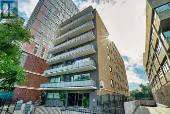 710 Spadina Avenue Unit# 107, Toronto (University), Ontario M5S2J3, 2 Bedrooms Bedrooms, ,1 BathroomBathrooms,Condo,For Rent,Spadina,C10414619