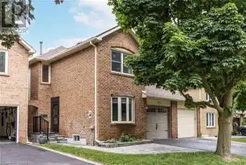 1204 POTTERS WHEEL Crescent, Oakville (1007 - GA Glen Abbey), Ontario L6M1J2, 4 Bedrooms Bedrooms, ,4 BathroomsBathrooms,All Houses,For Sale,POTTERS WHEEL,W10418341