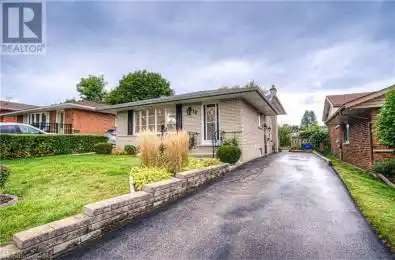 18 BOSWORTH Crescent Kitchener Ontario N2E1Z1