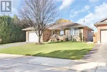 34 BOBOLINK Drive, Tillsonburg, Ontario N4G5S4, 3 Bedrooms Bedrooms, ,2 BathroomsBathrooms,All Houses,For Sale,BOBOLINK,40675247