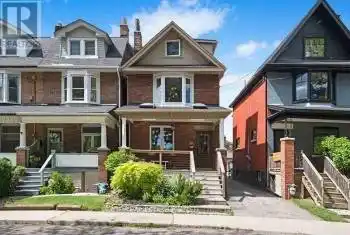 30 Fernbank Avenue, Toronto (Dovercourt-Wallace Emerson-Junction), Ontario M6H1W2, 2 Bedrooms Bedrooms, ,3 BathroomsBathrooms,All Houses,For Rent,Fernbank,W10416519