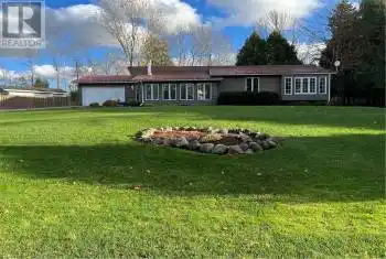 502230 GREY ROAD 1, Georgian Bluffs, Ontario N0H2T0, 3 Bedrooms Bedrooms, ,3 BathroomsBathrooms,All Houses,For Sale,GREY ROAD 1,40675905