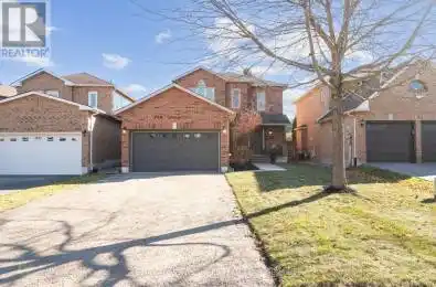 346 Pickering Crescent Newmarket (Gorham-College Manor) Ontario L3Y8G7