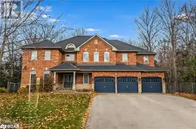 41 CAMELOT Square Barrie Ontario L4M0C3