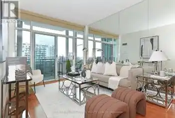 600 QUEENS QUAY Unit# SPH22, Toronto (Waterfront Communities), Ontario M5V3M3, 2 Bedrooms Bedrooms, ,1 BathroomBathrooms,Condo,For Sale,QUEENS QUAY,C10421148