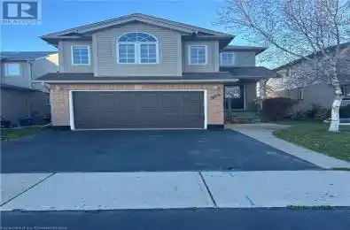 984 COPPER LEAF Crescent Kitchener Ontario N2E3W3