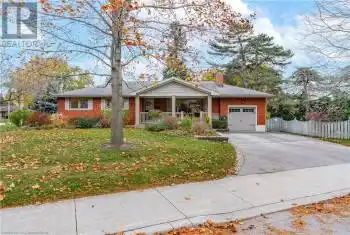 2182 CLARENDON PARK Drive, Burlington, Ontario L7R1X1, 4 Bedrooms Bedrooms, ,2 BathroomsBathrooms,All Houses,For Sale,CLARENDON PARK,40677361