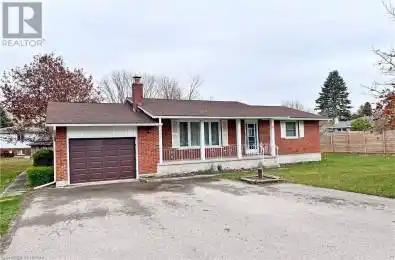 8 STANLEY Street Central Huron Ontario N7A3X8