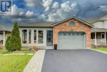 21 MUNROE Crescent Unit# Upper, Guelph, Ontario N1G5E5, 4 Bedrooms Bedrooms, ,2 BathroomsBathrooms,All Houses,For Rent,MUNROE,40677342