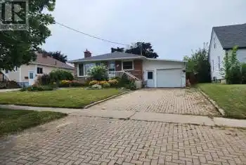 390 Gibbons Street, Oshawa (McLaughlin), Ontario L1J4Z2, 3 Bedrooms Bedrooms, ,1 BathroomBathrooms,All Houses,For Rent,Gibbons,E10423782