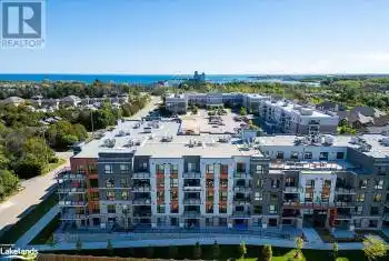 4 KIMBERLY Lane Unit# 318, Collingwood, Ontario L9Y5B4, 3 Bedrooms Bedrooms, ,2 BathroomsBathrooms,Condo,For Sale,KIMBERLY,40677515