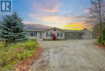 8659 WELLINGTON RD 7 Road, Palmerston, Ontario N0G2P0, 3 Bedrooms Bedrooms, ,2 BathroomsBathrooms,All Houses,For Sale,WELLINGTON RD 7,40674762